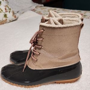 Women's Rose Gold/Black Duck Boots Size 11